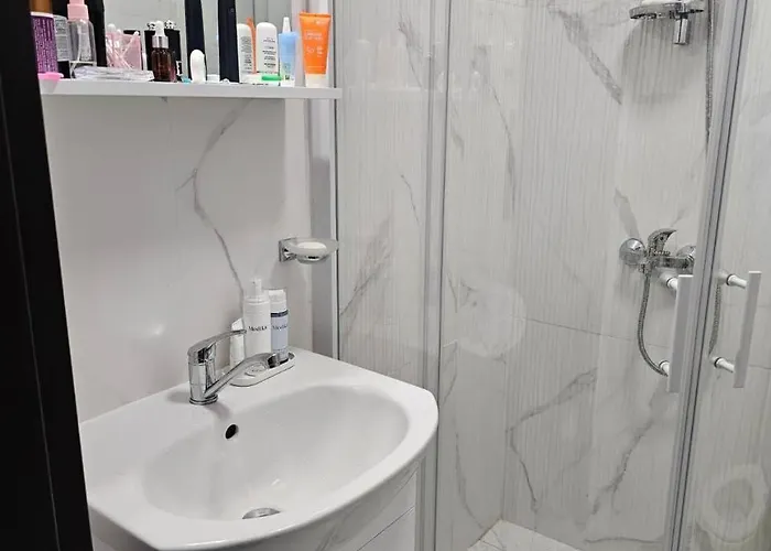 3 комнатные новые у моря